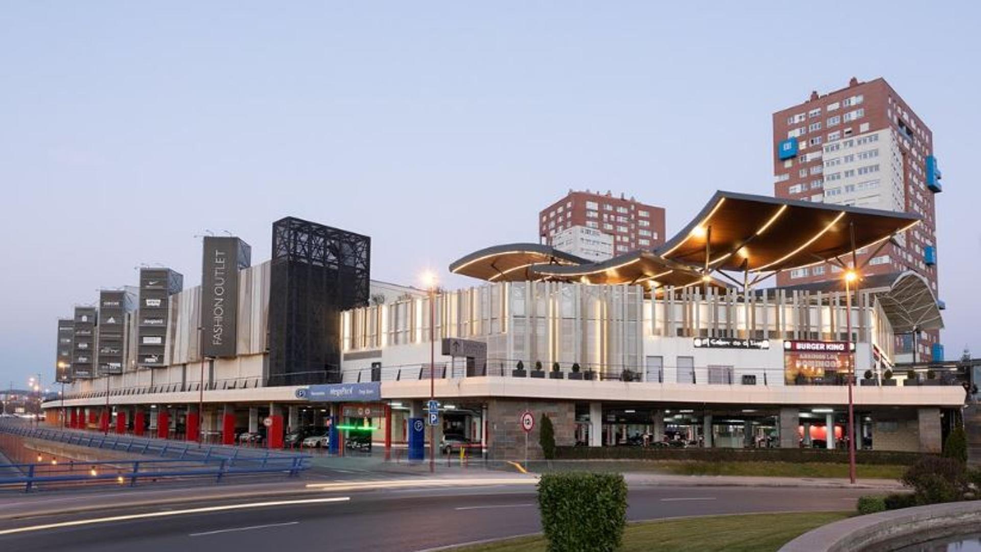 Tiendas de ropa en megapark discount